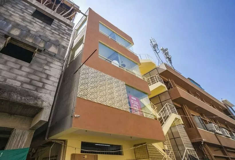 هتل Oyo 24850 Stay Zone