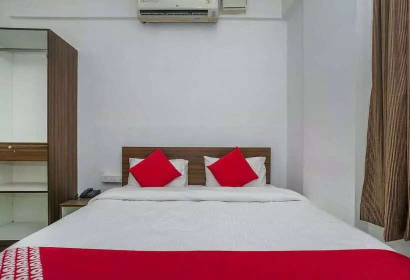 هتل Oyo 24850 Stay Zone