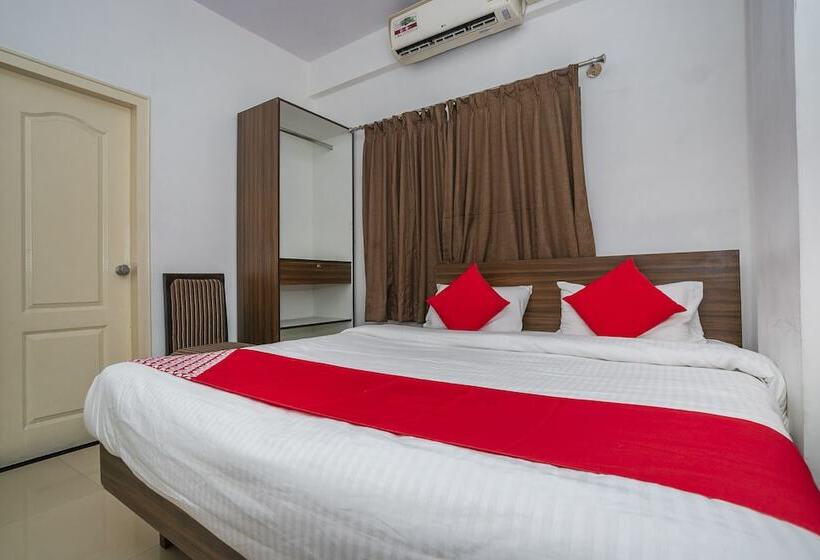 فندق Oyo 24850 Stay Zone