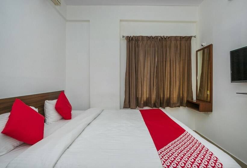 فندق Oyo 24850 Stay Zone