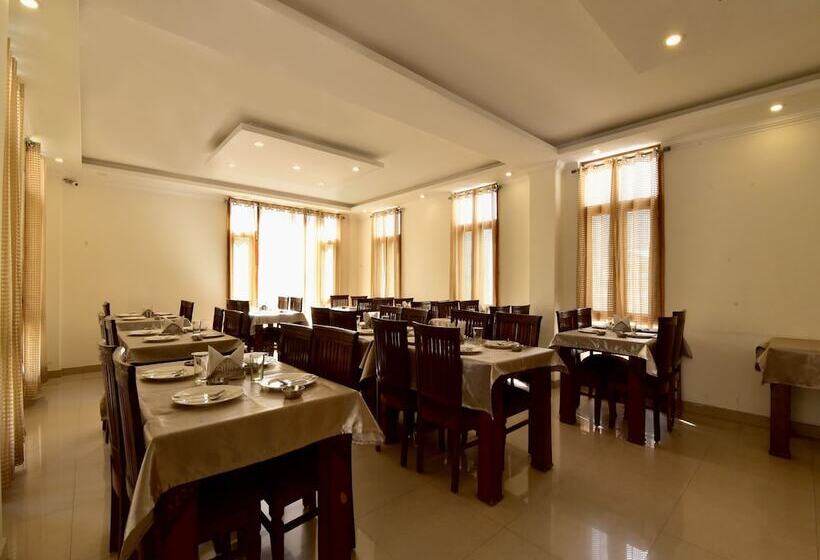 ホテル Soulful Sojourns By Oyo Rooms