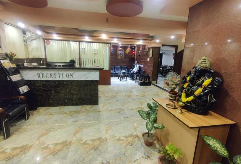 هتل Chas Swastik Regency