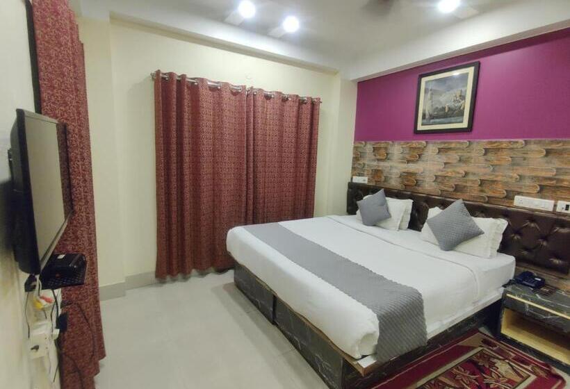 هتل Chas Swastik Regency