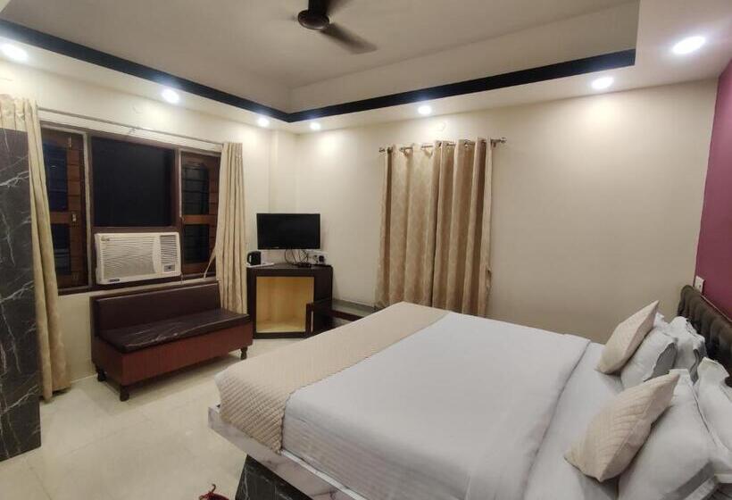 هتل Chas Swastik Regency