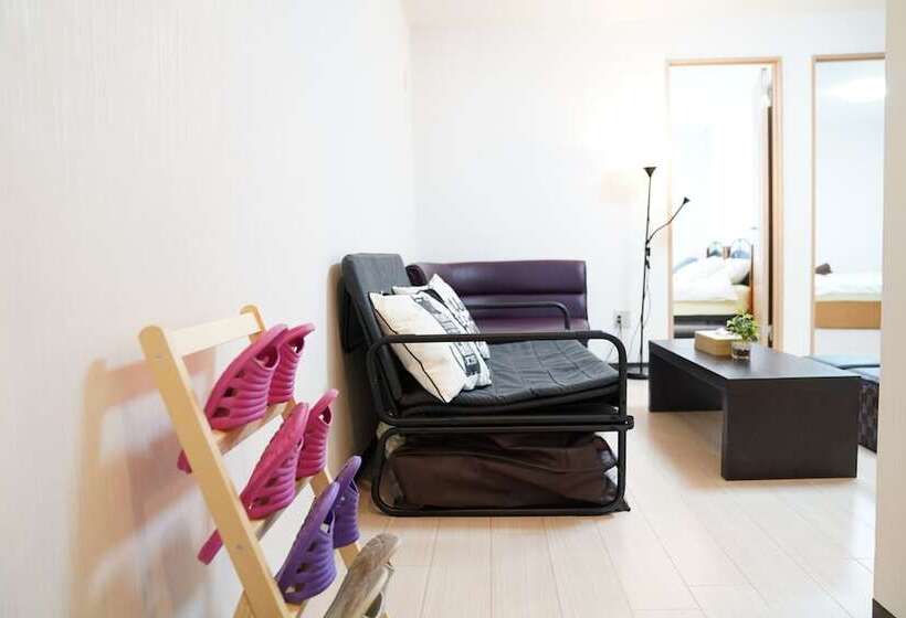 Metro Hanazonocho Apartment 2