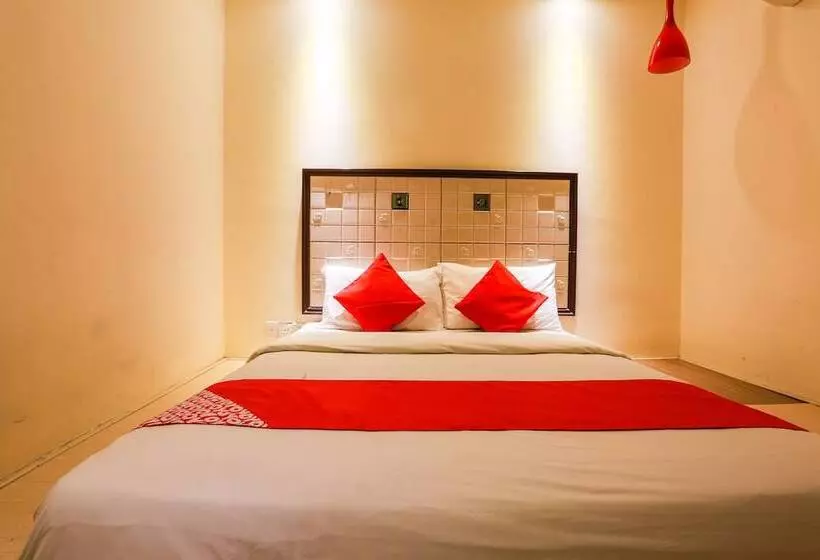 OYO 763 Tazara Hotel