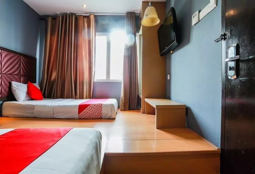 OYO 763 Tazara Hotel