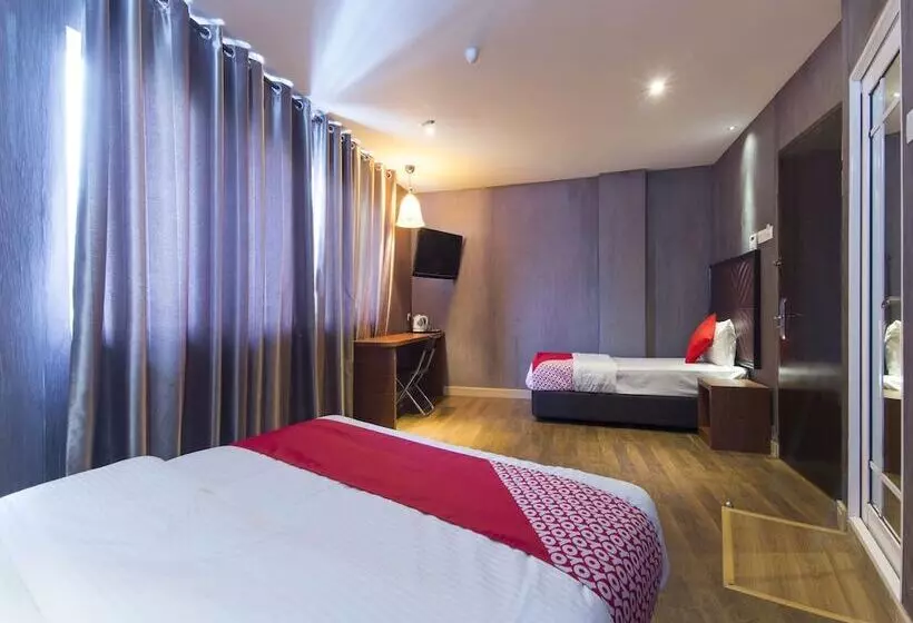 OYO 763 Tazara Hotel