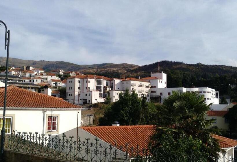 تختخواب و صبحانه Casa Azul