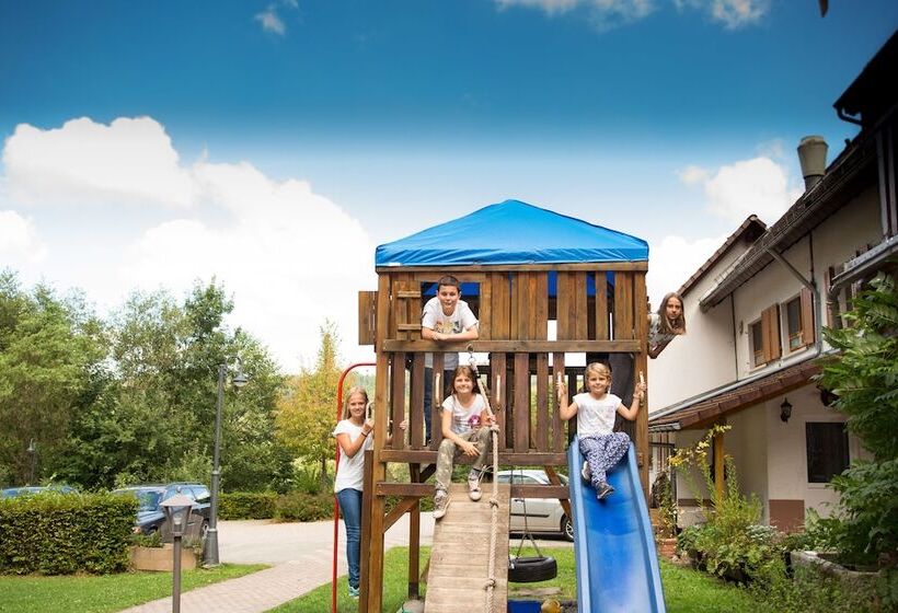 Отель Berggasthof Linde