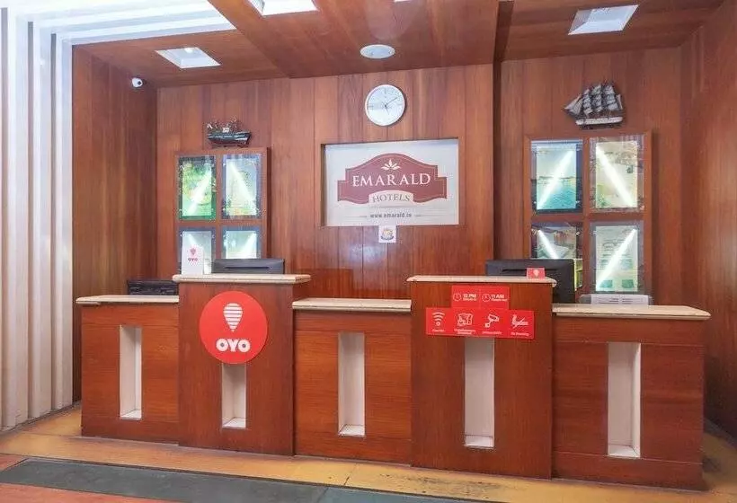 هتل Capital O 8145 Emarald