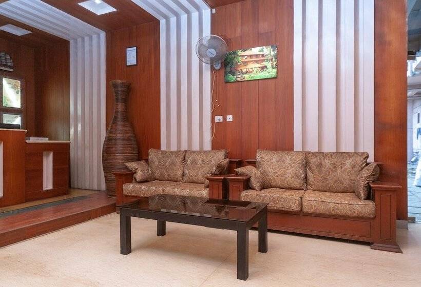 فندق Capital O 8145 Emarald