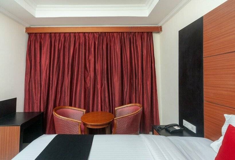 فندق Capital O 8145 Emarald