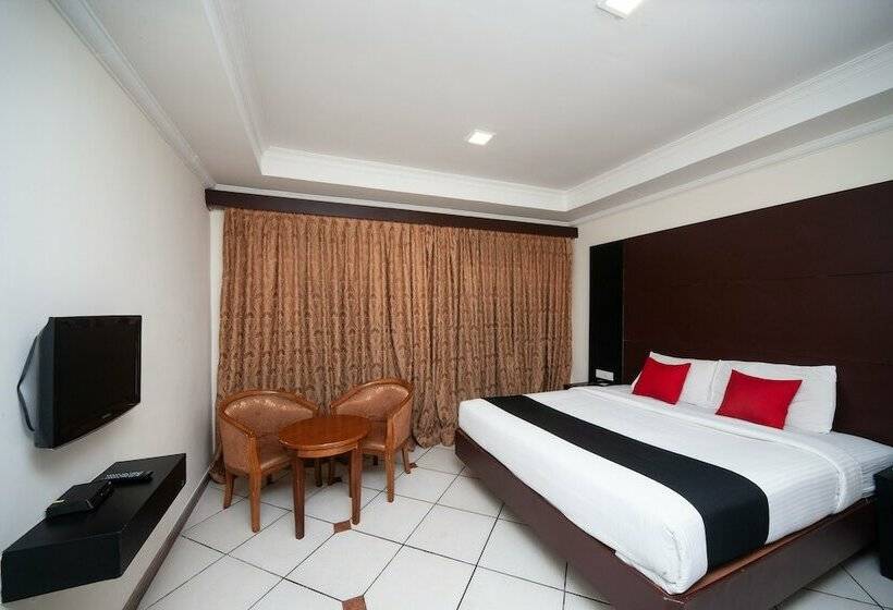 فندق Capital O 8145 Emarald