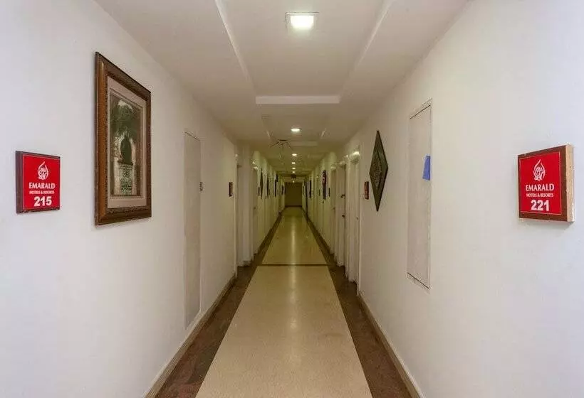 هتل Capital O 8145 Emarald