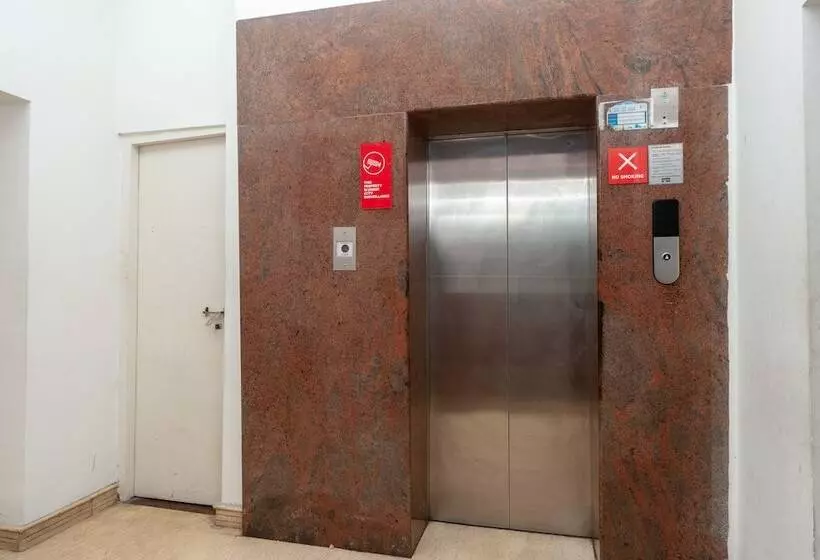 هتل Capital O 8145 Emarald