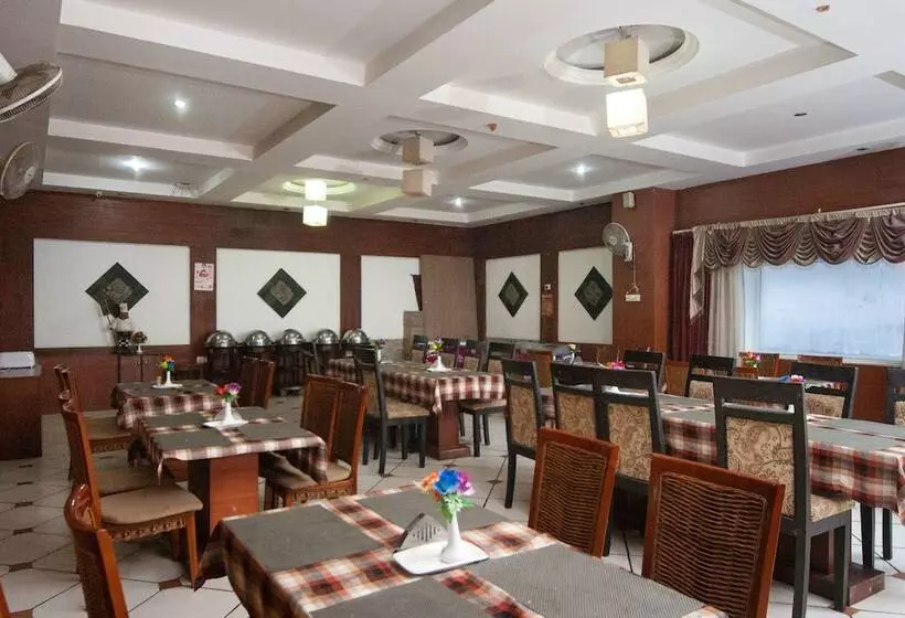 هتل Capital O 8145 Emarald