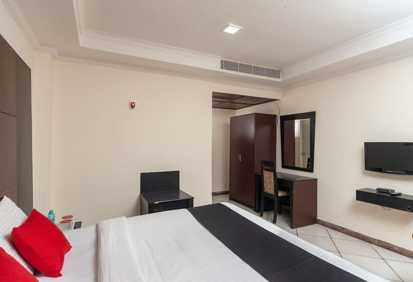 فندق Capital O 8145 Emarald