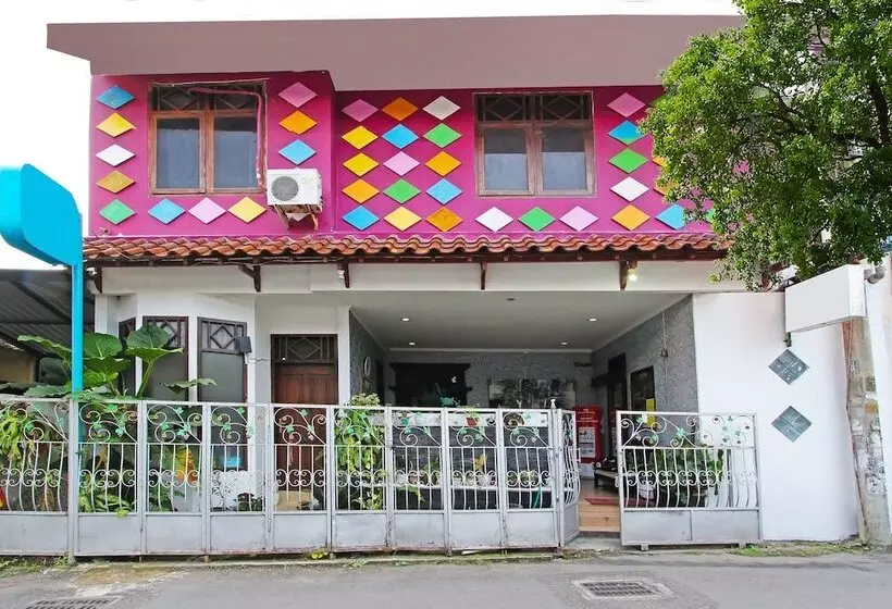 ホテル Trihakso Guest House Near Kaliurang Redpartner