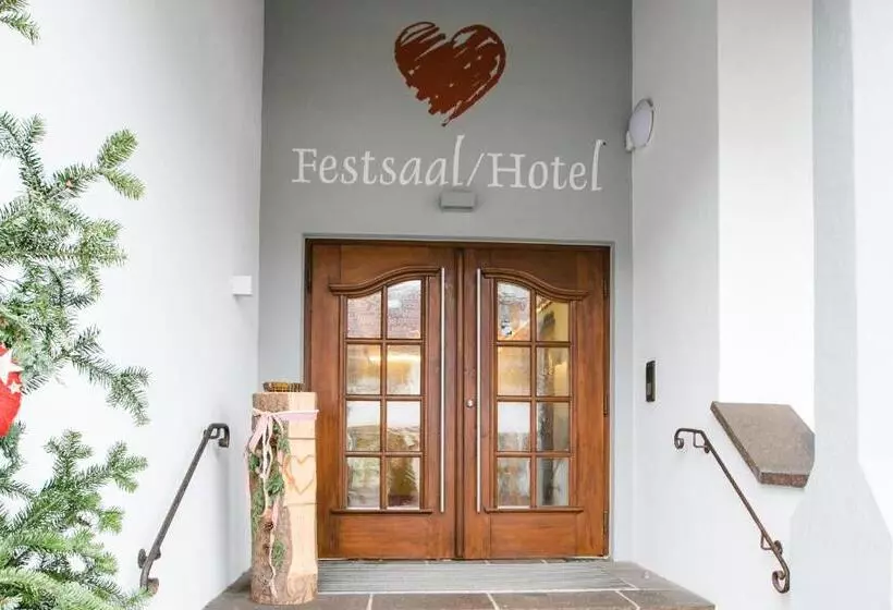 Hotelli Landgasthof Zum Herz