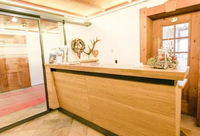 Hotelli Landgasthof Zum Herz
