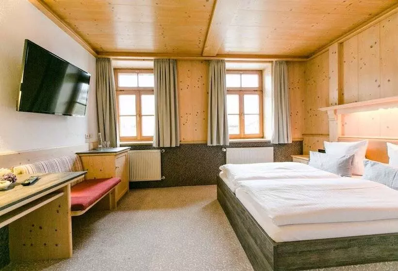 Hotelli Landgasthof Zum Herz