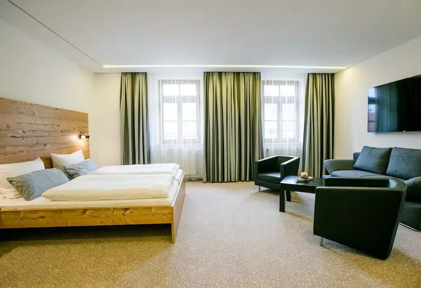 Hotelli Landgasthof Zum Herz