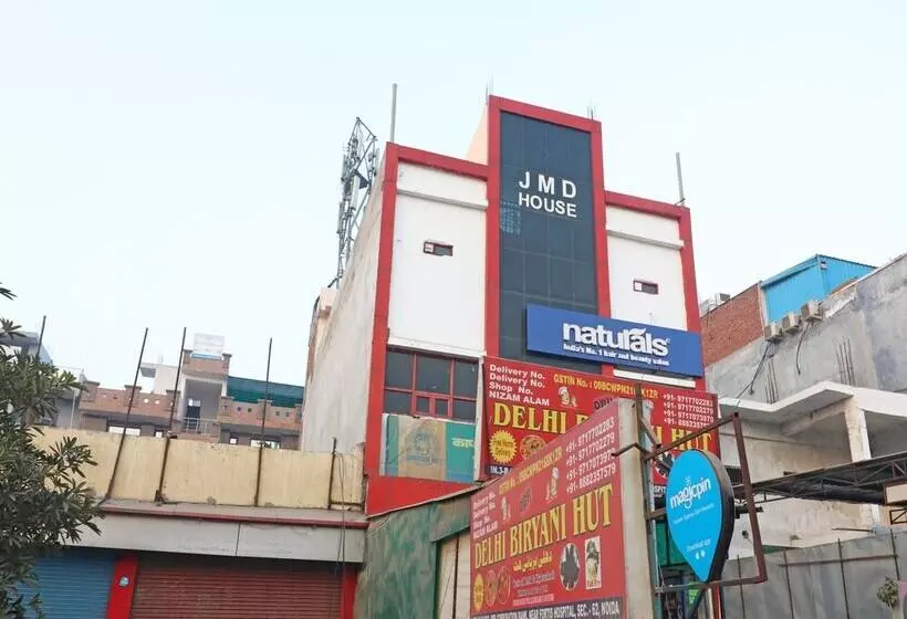 هتل Mehak Palace By Oyo Rooms