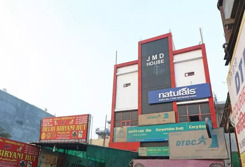 هتل Mehak Palace By Oyo Rooms