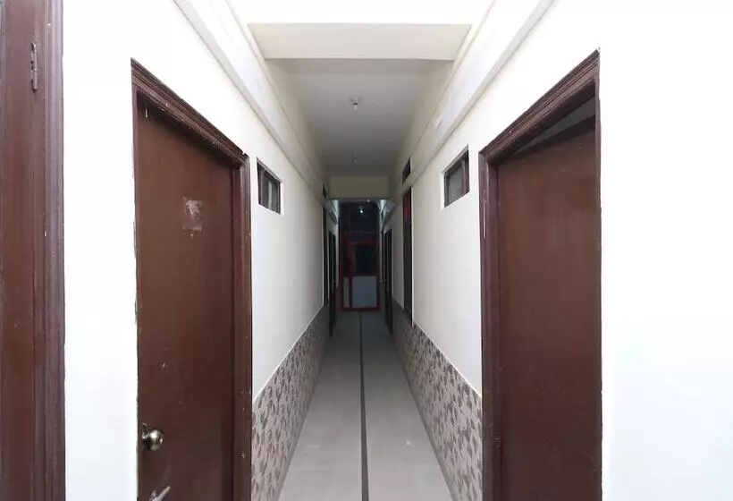 هتل Mehak Palace By Oyo Rooms
