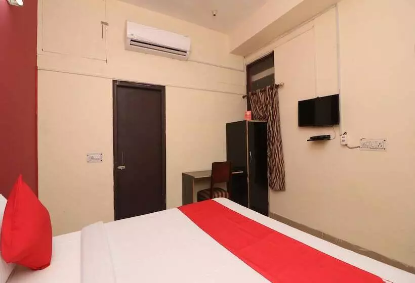 هتل Mehak Palace By Oyo Rooms