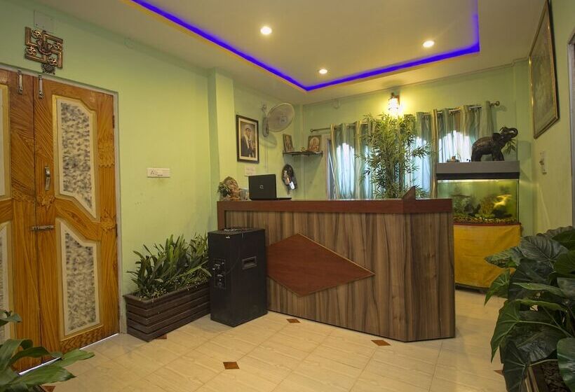 בית מלון כפרי Ruposhi Bangla Eco Resort By Oyo