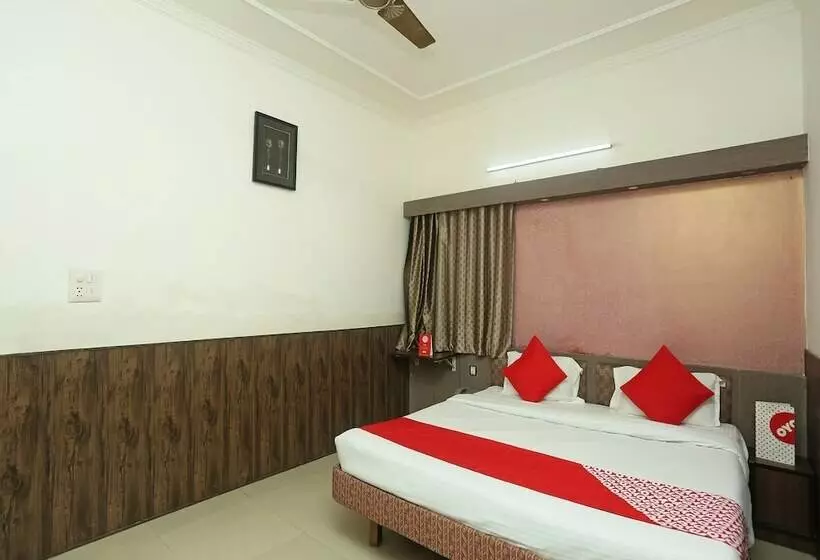 ホテル Sai President By Oyo