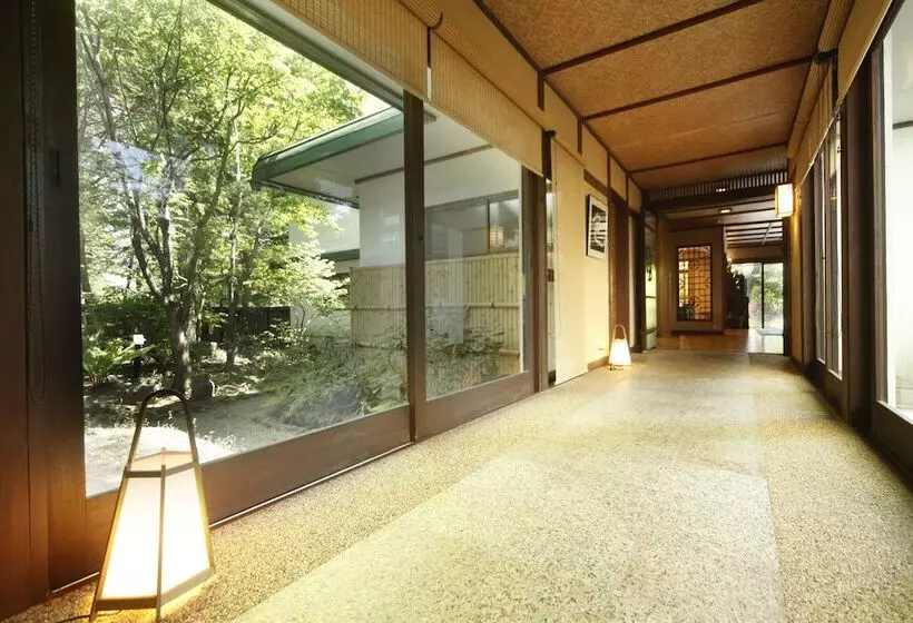 ریوکان Ele Hotel Onsen Ryokufutei