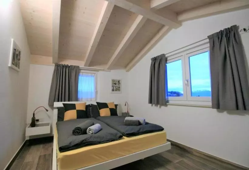 La Costa Bed & Breakfast