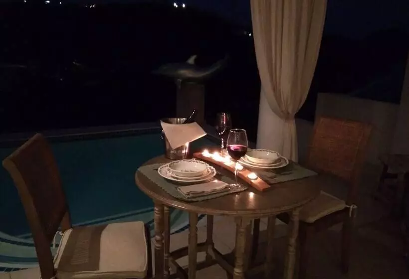 پانسیون 115 On Beachy Head Drive Guest House