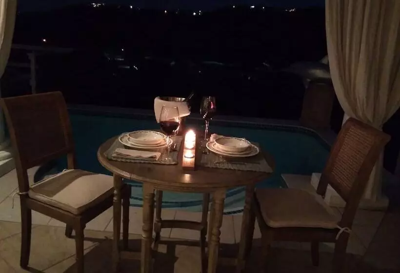 پانسیون 115 On Beachy Head Drive Guest House