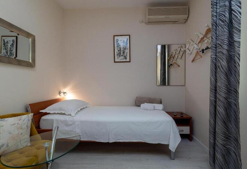 بنسيون House Bakica