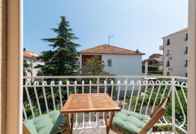 بنسيون House Bakica