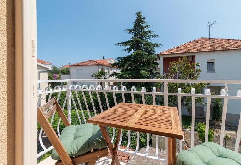 بنسيون House Bakica