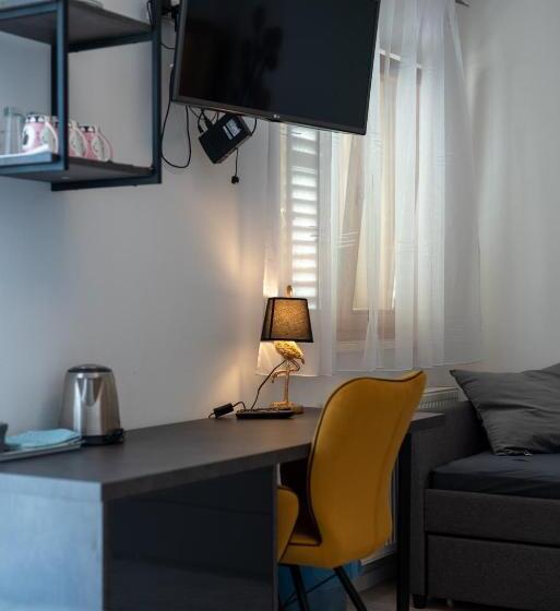 بنسيون House Bakica