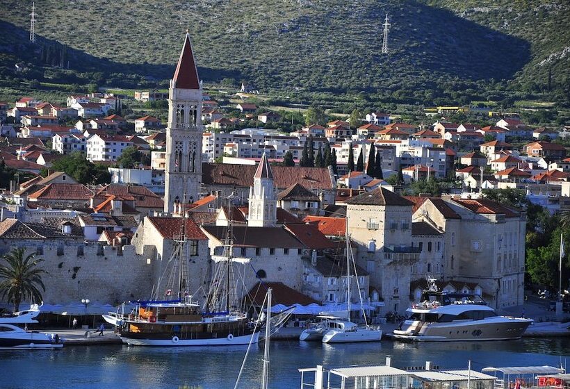 بنسيون House Bakica