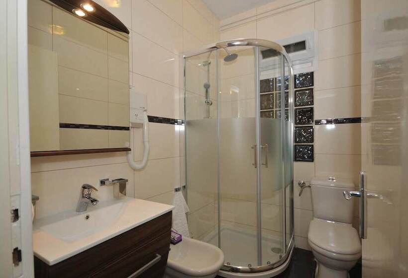 بنسيون House Bakica