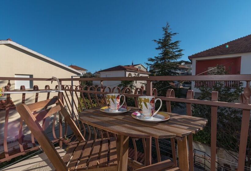 بنسيون House Bakica