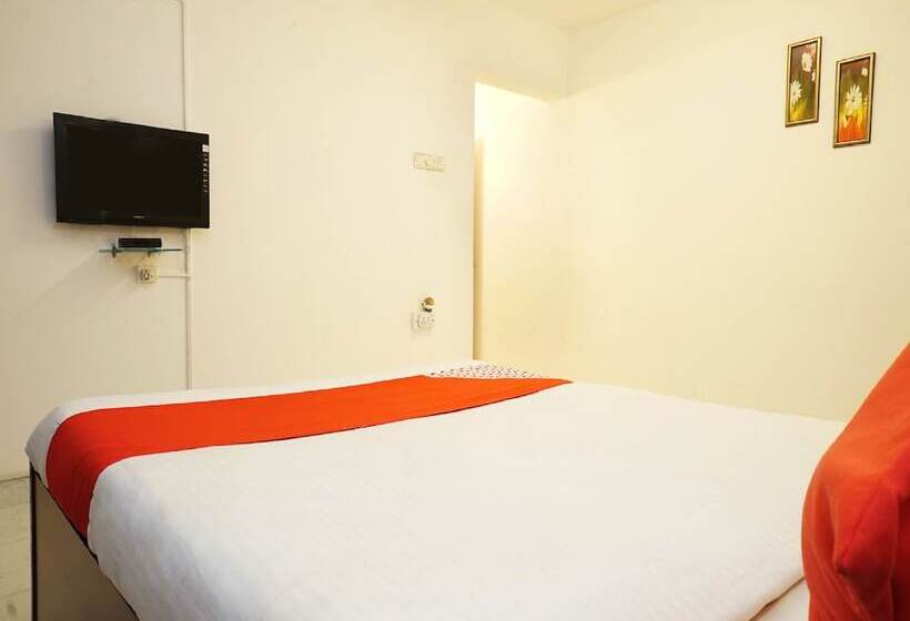 هتل 10 Blossoms Service Apartments By Oyo Rooms