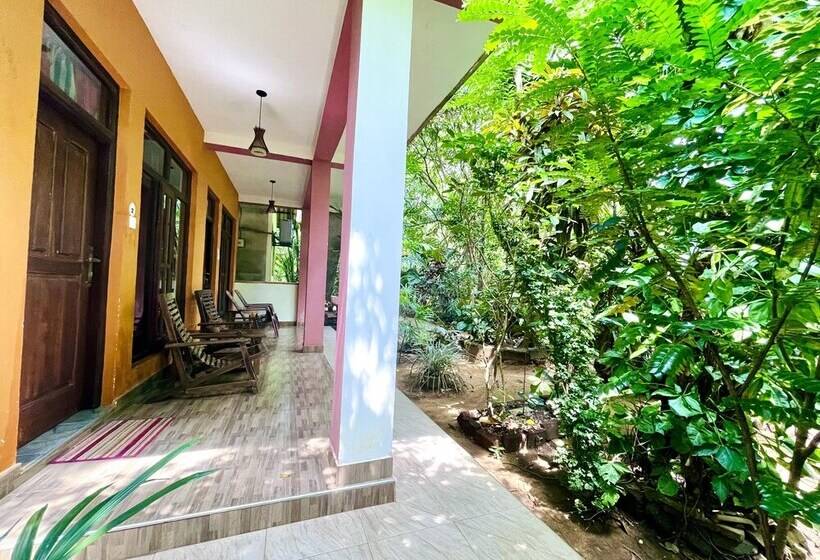 Hotel Gangadiya Rest