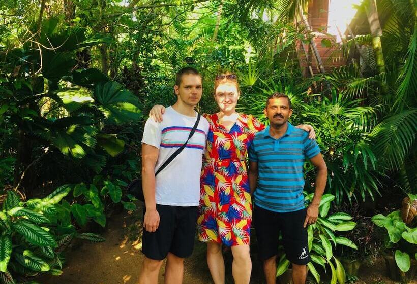 Hotel Gangadiya Rest