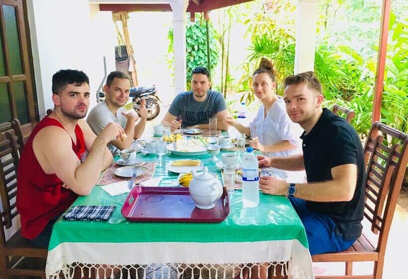 Hotel Gangadiya Rest