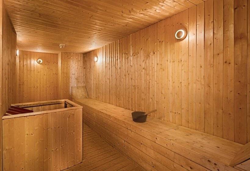 בית מלון כפרי Hm Grand Central