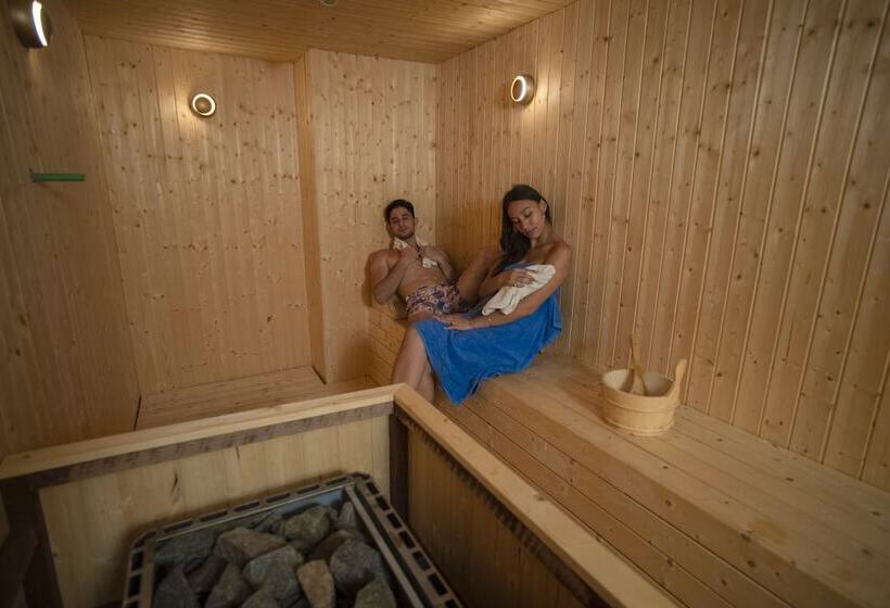 בית מלון כפרי Hm Grand Central